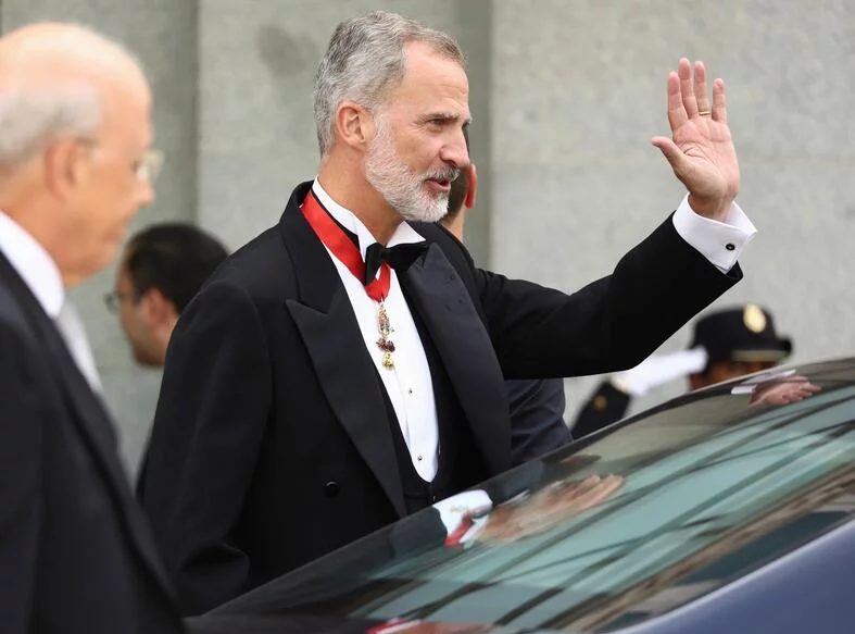 FELIPE VI AUMENTA SU SALARIO