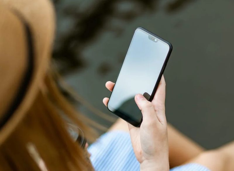 EL USO DEL MÓVIL INFLUYE EN ALGUNAS NECESIDADES FISIOLÓGICAS