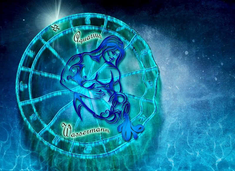 HORÓSCOPO: EL COLOR DE LA SUERTE DE ACUARIO Y PISCIS