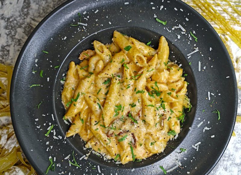 CÓMO PREPARAR MACARRONES CON ESPINACAS