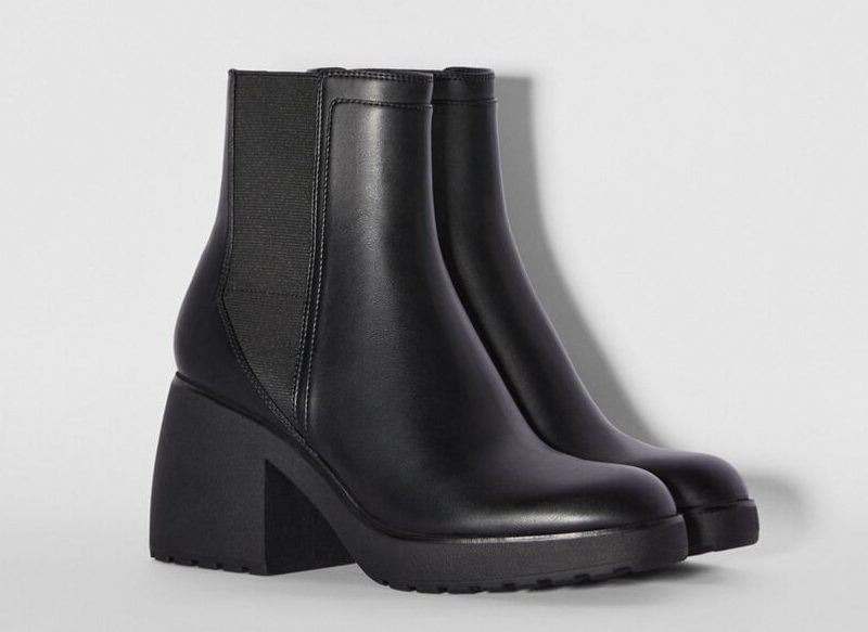 BOTINES TACÓN ANCHO CON ELÁSTICOS DE BERSHKA