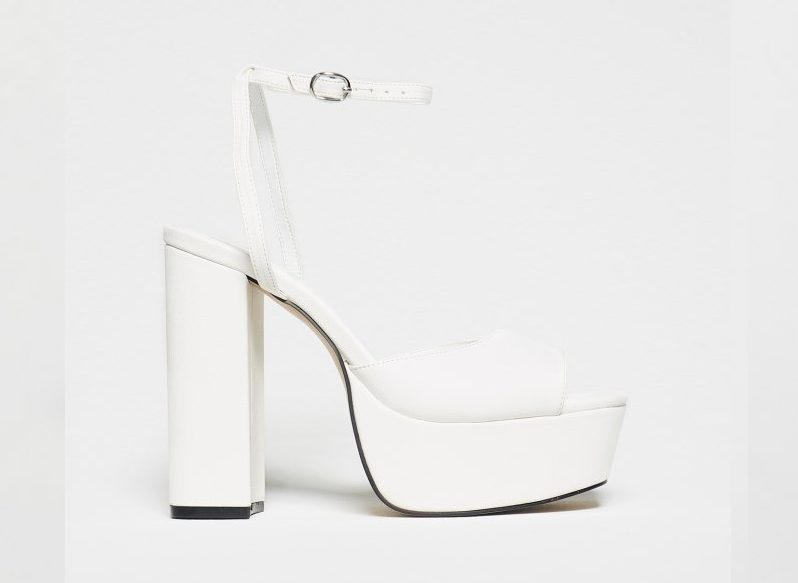 SANDALIA WOMAN PLATAFORMA, UNO DE LOS TACONES DE SFERA MÁS POPULARES