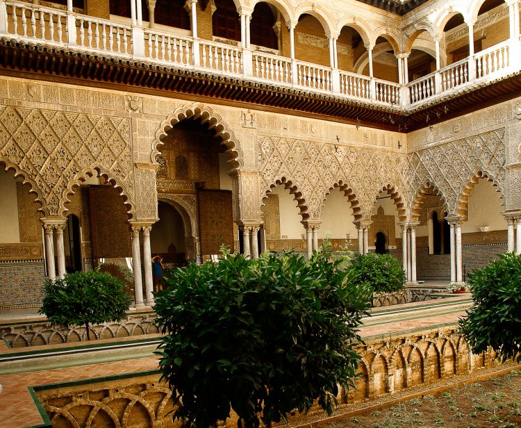 El secreto detrás de las paredes de la catedral y el Alcázar de Sevilla 4 Moncloa Alcázar de Sevilla