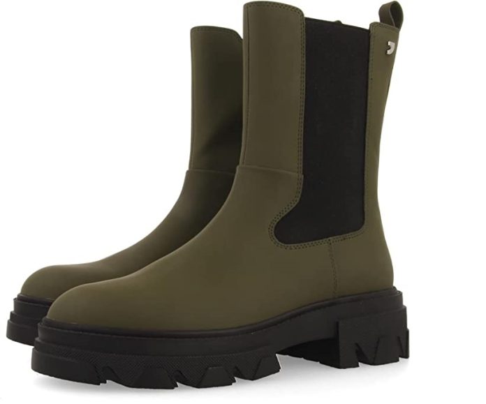Amazon deja casi a mitad de precio las botas 'chelsea' de Gioseppo y disponibles en tres colores