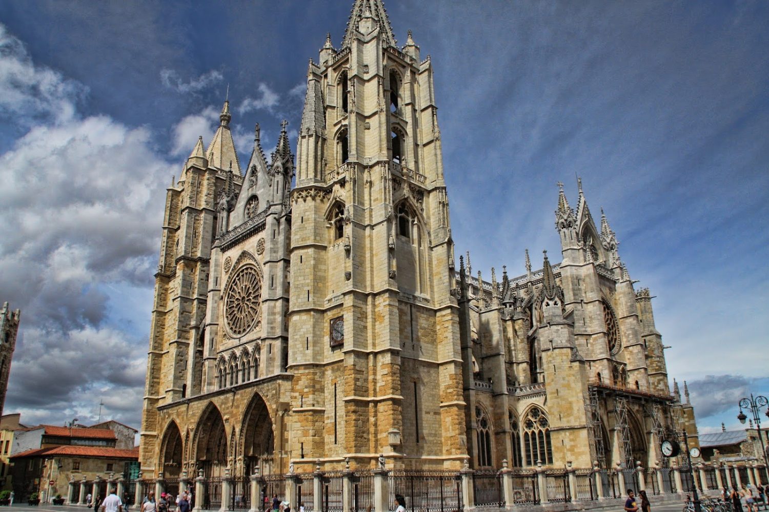 Catedral de León: La verdad oculta jamás contada 2 Moncloa Catedral de León