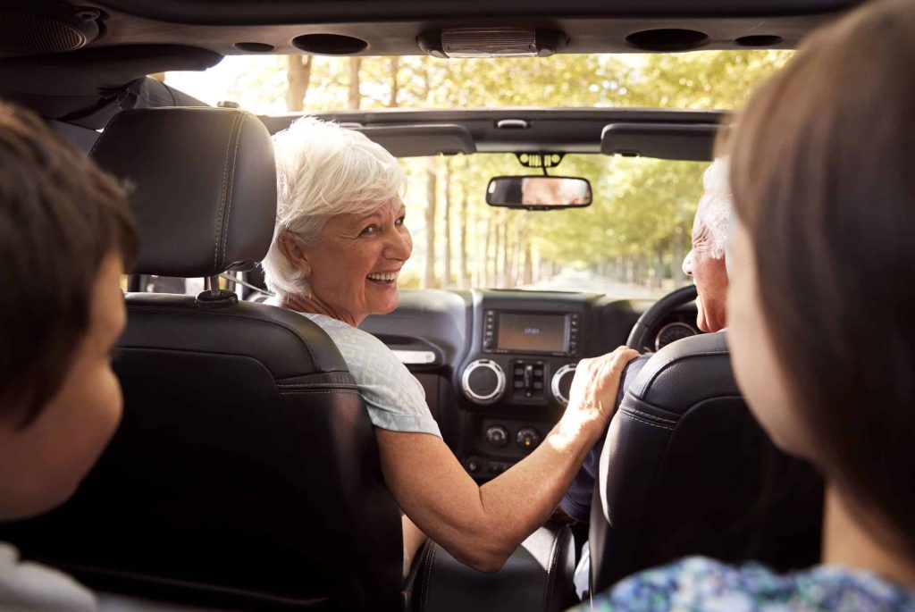 La DGT insiste sobre lo que es obligatorio llevar en el coche 2 Moncloa Cual es la edad maxima para conducir en Espana Moncloa