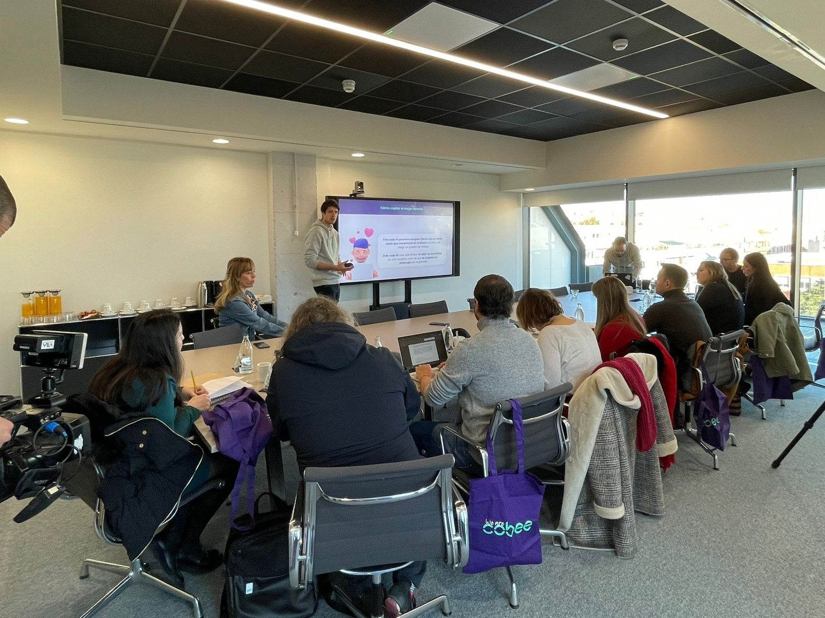 El 46% de los trabajadores dejaría su empleo si su empresa no le compensa la inflación, según Cobee 1 Moncloa Informe de Tendencias en Beneneficos by Cobee 2 Moncloa