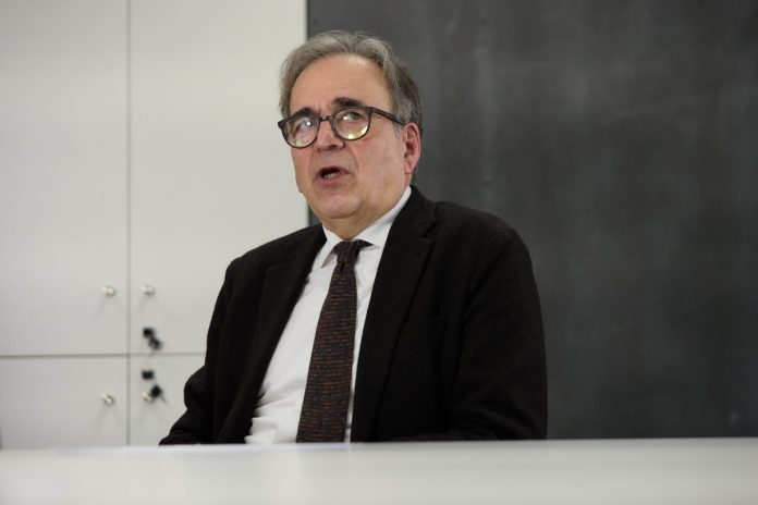Joan Subirats-becas