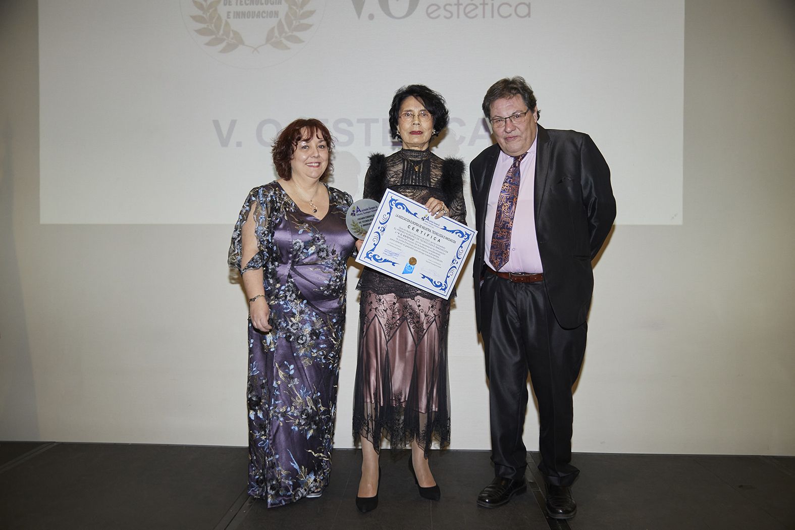 V.O estética recibe el Premio Europeo de Tecnología e Innovación 1 Moncloa RMM7157 PRENSA Moncloa
