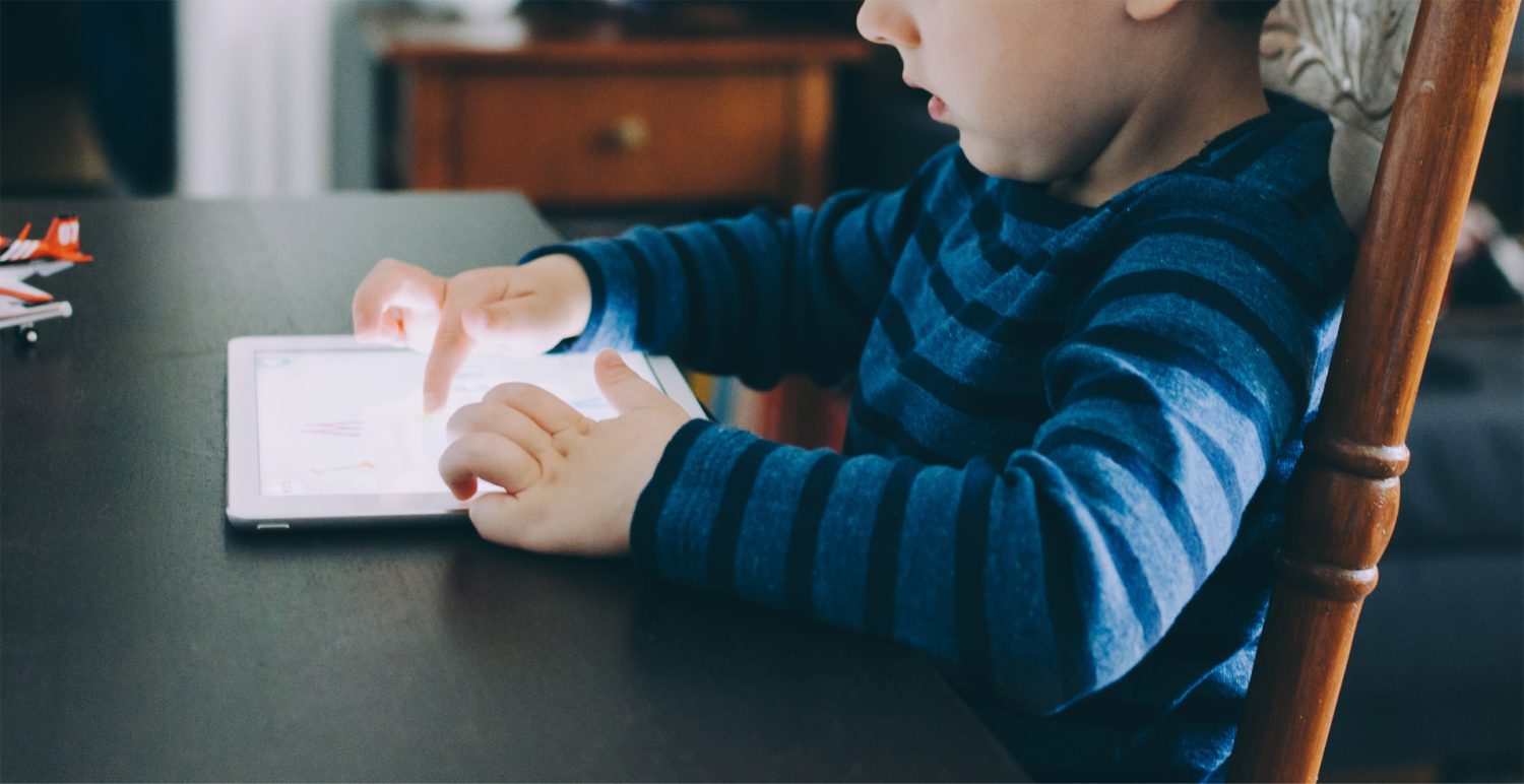 Abstinencia a la tecnología: 6 pasos para ayudar a una persona hiperconectada 2 Moncloa Cómo ayudar a una persona con síntomas de abstinencia a la tecnología