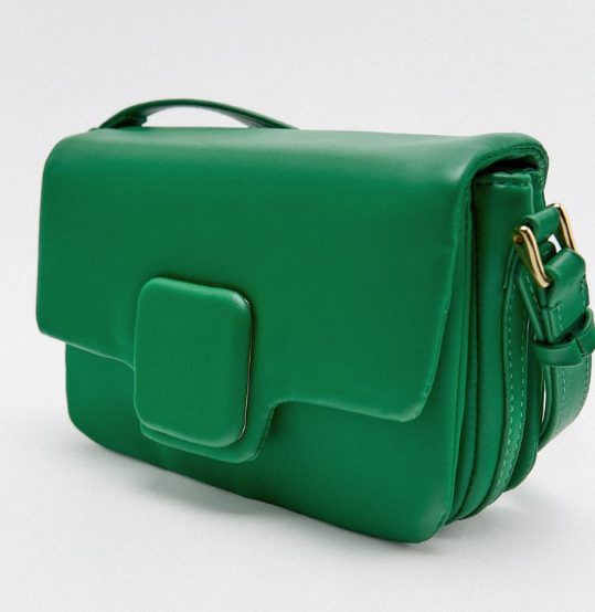 bolso de zara cuadrado y verde