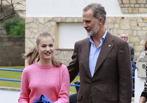 cuanto dinero recibe leonor en gales