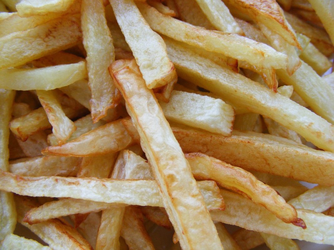 freir patatas doradas
