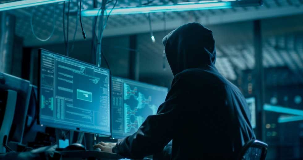 Hackers: 6 pasos para protegerse de los ataques 2 Moncloa Las parches de seguridad son la mejor defensa contra los hackers