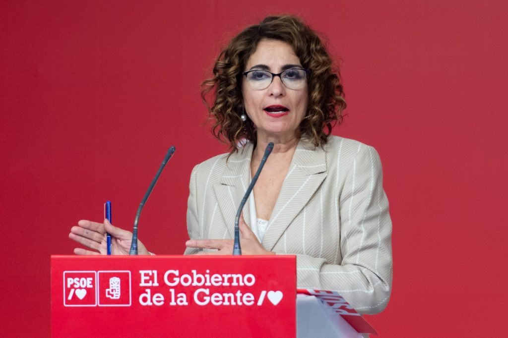 Sánchez encargó a María Jesús Montero que se encargará de lograr la estabilidad en la legislatura a través del apoyo a los presupuestos