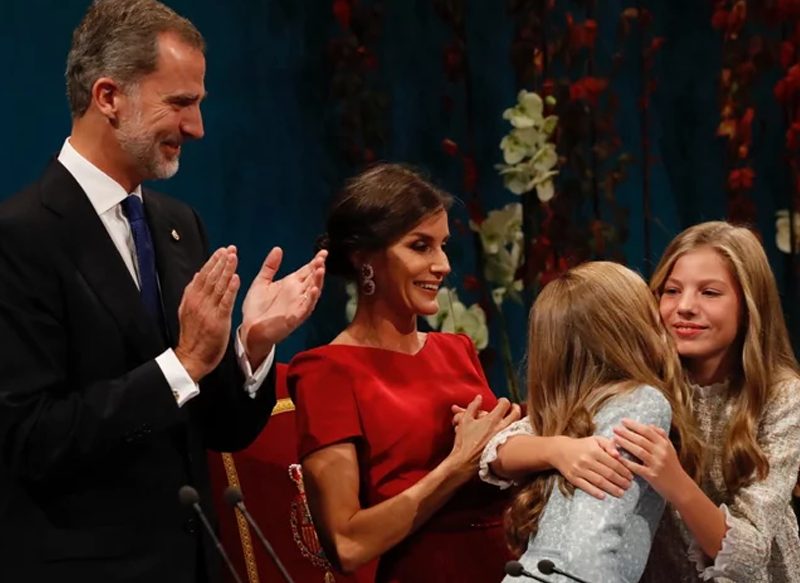 LA REINA LETIZIA Y LA PROTECCIÓN DE SUS HIJAS