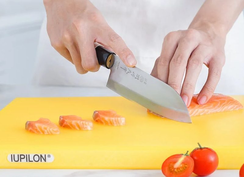 EL SALMÓN TIENE MÚLTIPLES BENEFICIOS PARA LA SALUD