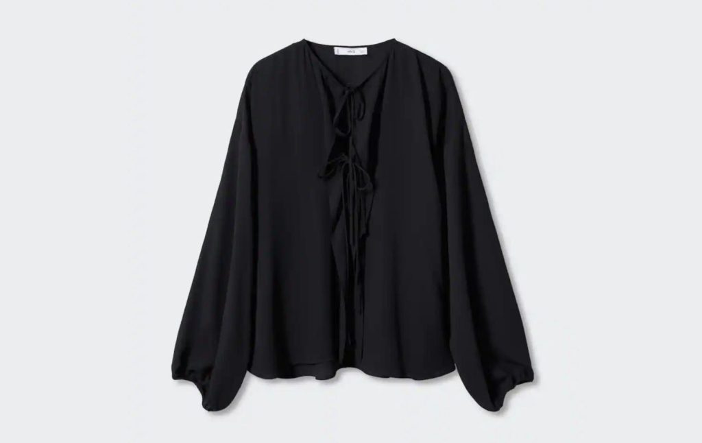 La blusa cruzada de Mango que causará furor esta primavera 3 Moncloa Mango