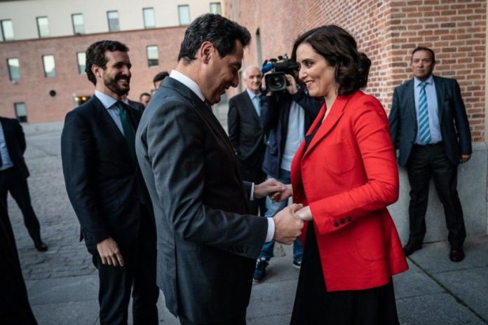 Ayuso y Moreno Bonilla han decidido congelarse el sueldo para 2024