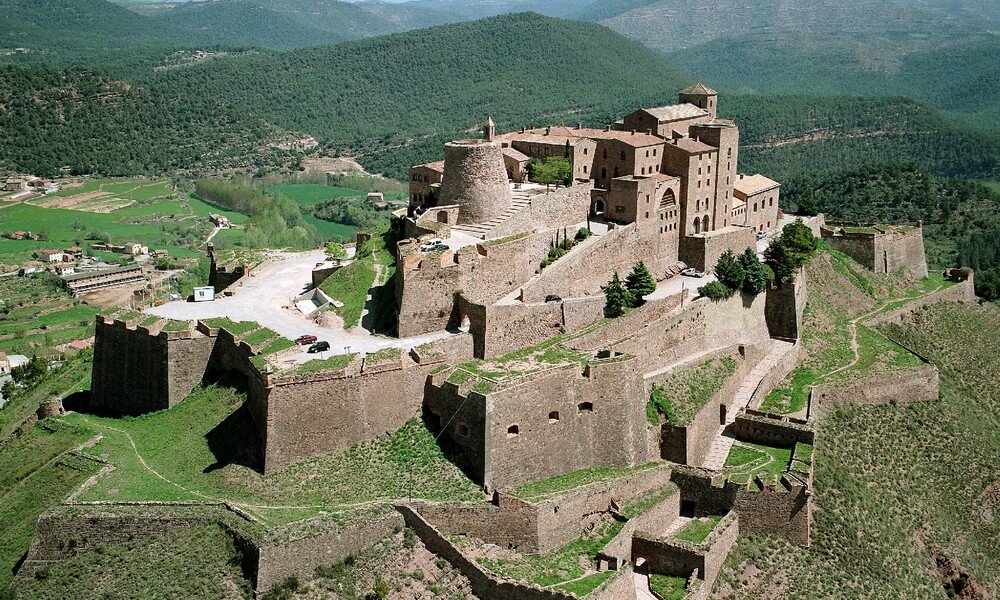 Parador de Cardona: Una fortaleza medieval con vistas espectaculares