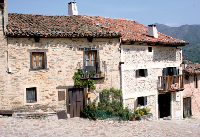 Pueblos La Hiruela Moncloa