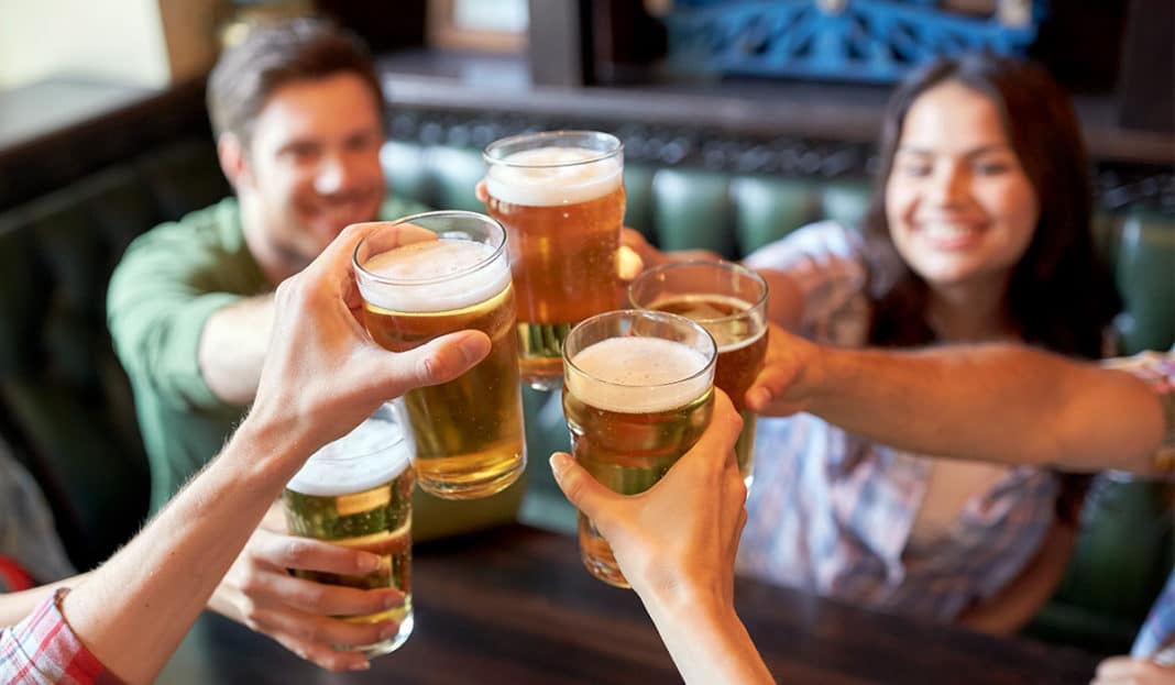 Consumo moderado de alcohol reduce el riesgo de enfermedades cardiovasculares