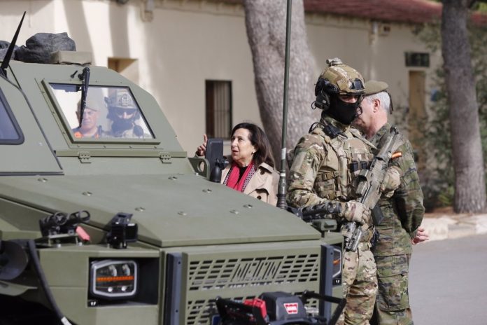 Margarita Robles y las fuerzas armadas