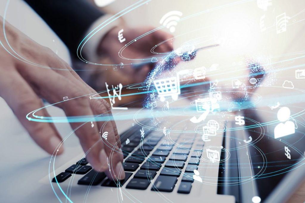 El nacimiento de internet y cómo transformó a la sociedad 3 Moncloa internet 5 Moncloa