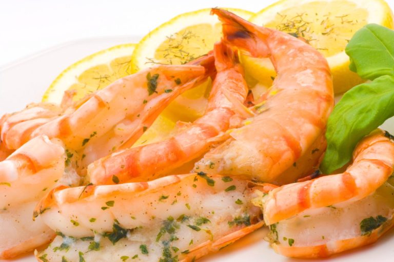 Deslumbra en Navidad con tres exquisitas recetas de Langostinos: un festín gourmet que haría orgulloso a Berasategui