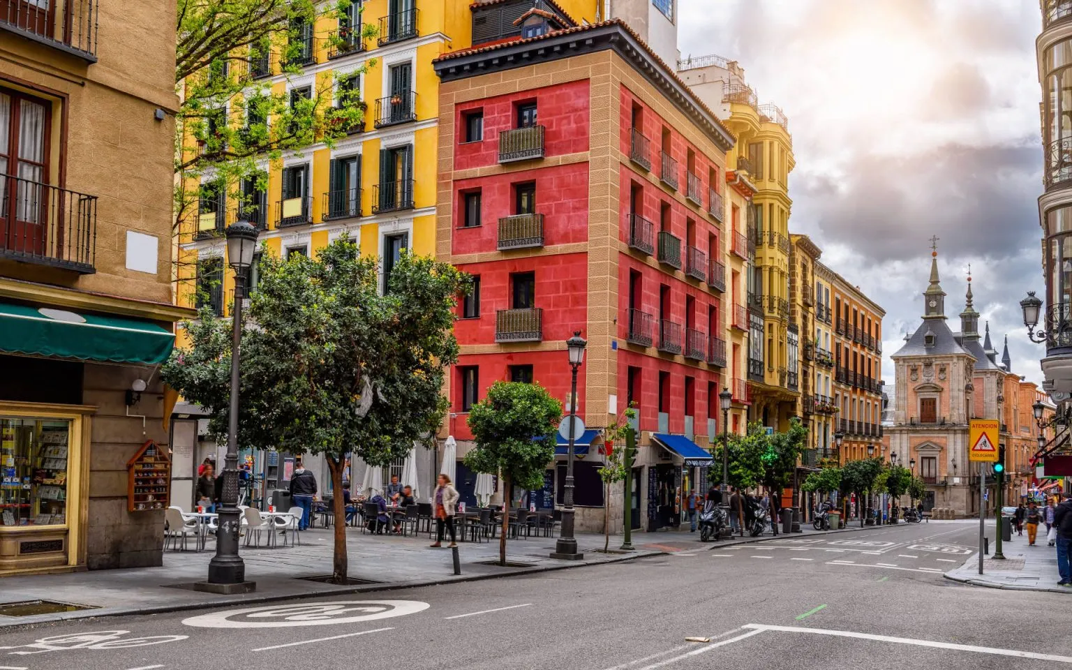 España ingresa a la UE con mayor democracia y libertad para los ciudadanos