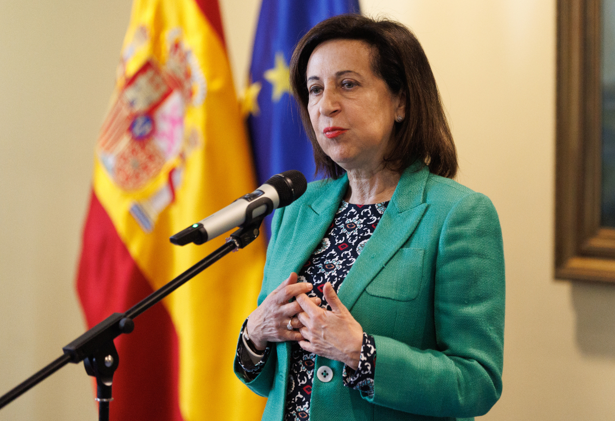 margarita robles- Margarita D'or-militares
