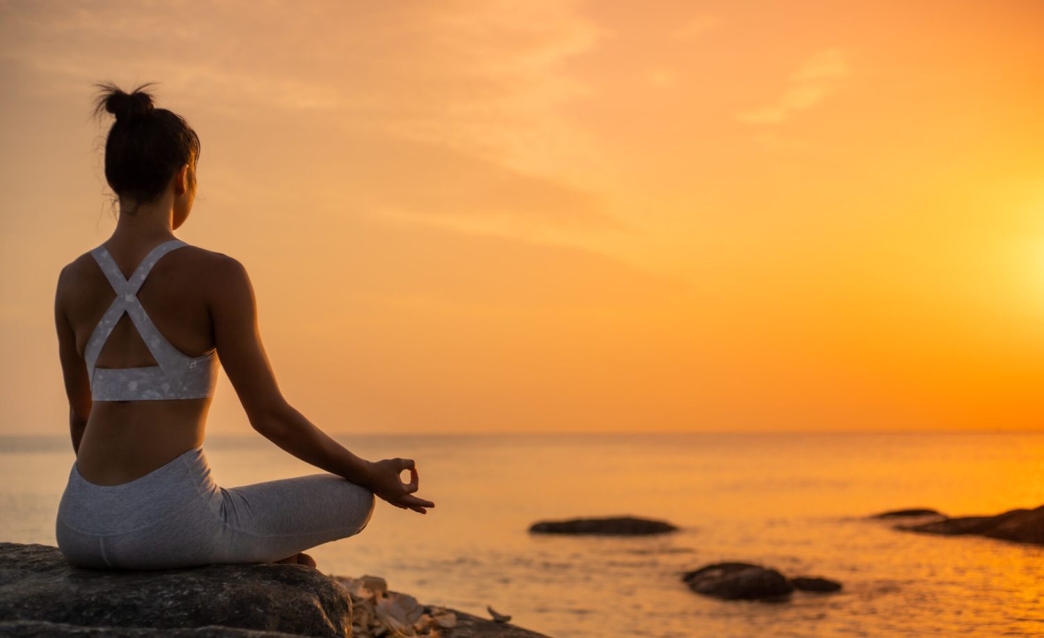 Cómo la meditación puede ayudar a reducir la ansiedad 5 Moncloa Concéntrate en tu respiración