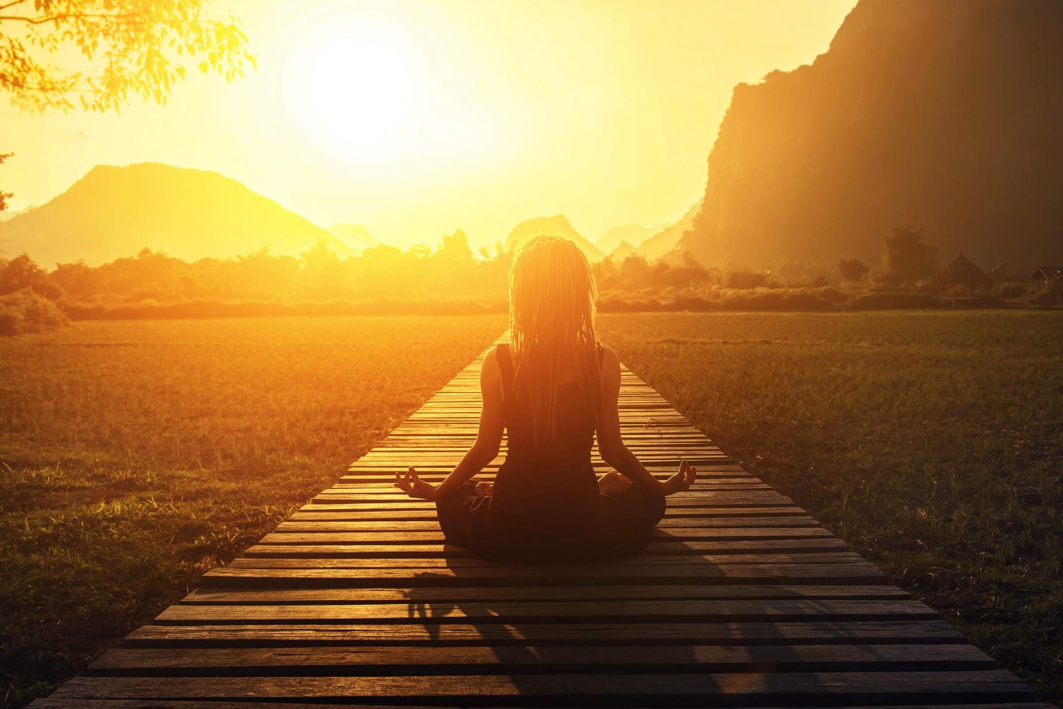 Cómo la meditación puede ayudar a reducir la ansiedad 4 Moncloa Encuentra un lugar tranquilo y sin distracciones