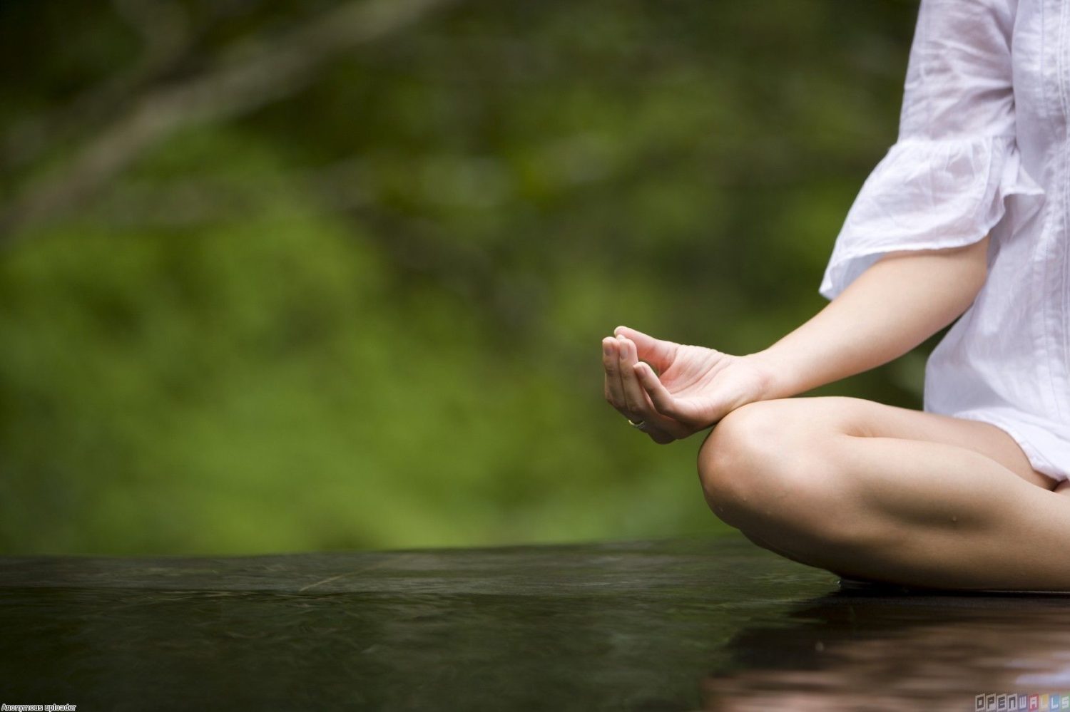 Cómo la meditación puede ayudar a reducir la ansiedad 3 Moncloa Reducción de la presión arterial