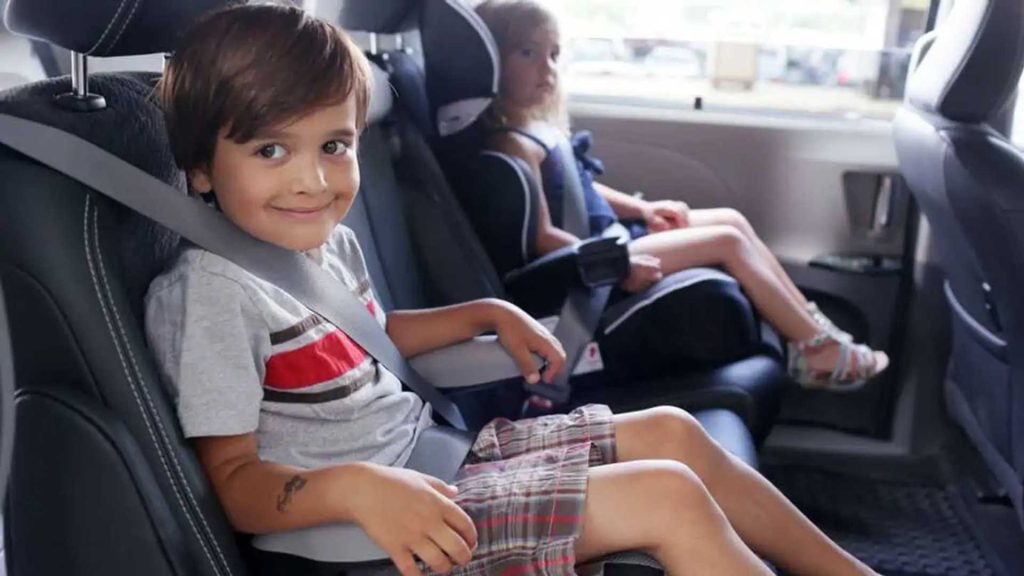 nueva ley nacional todos los menores de 10 anos deben viajar en auto con sillas de seguridad Moncloa