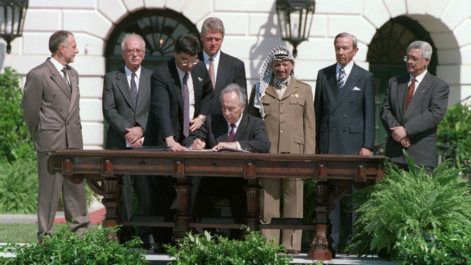Oriente Medio: el impacto político de los Acuerdos de Oslo 1 Moncloa Los Acuerdos de Oslo: el acuerdo de paz más importante en Oriente Medio desde 1948