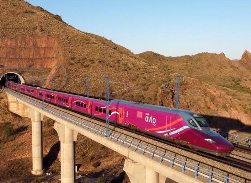 CÓMO COMPRAR LOS BILLETES A 7 EUROS PARA VIAJAR EN LA ALTERNATIVA 'LOW COST' AL AVE