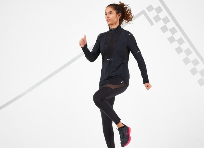CHAQUETA RUNNING TRANSPIRABLE KIPRUN PARA MUJER, A LA VENTA EN DECATHLON