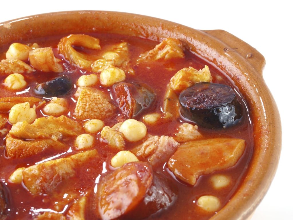 No esperes más y prepara esta auténtica delicia: ¡Callos a la madrileña! 1 Moncloa Callos a la madrilena 1 1 1 Moncloa