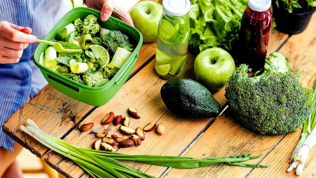 Dieta baja en carbohidratos: así puede ayudarte a alcanzar tus objetivos 4 Moncloa Qué alimentos debes comer en una dieta baja en carbohidratos