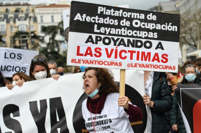 La plataforma anti okupas rechaza la nueva ley de viviendas.
