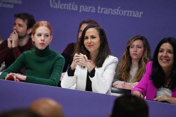 Las líderes de Podemos en campaña.