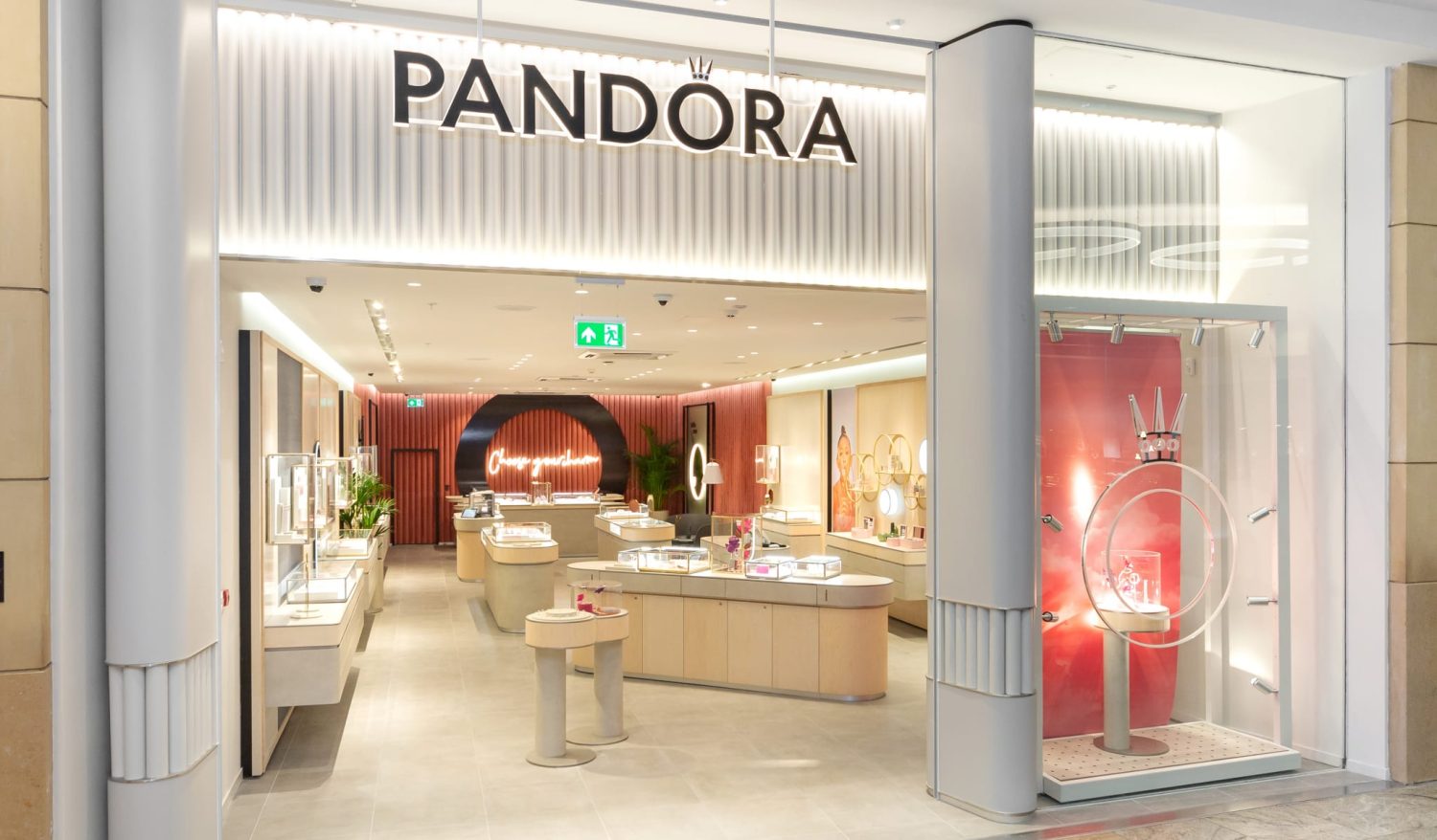 Las 10 novedades de Pandora por menos de 50€ para regalar esta primavera