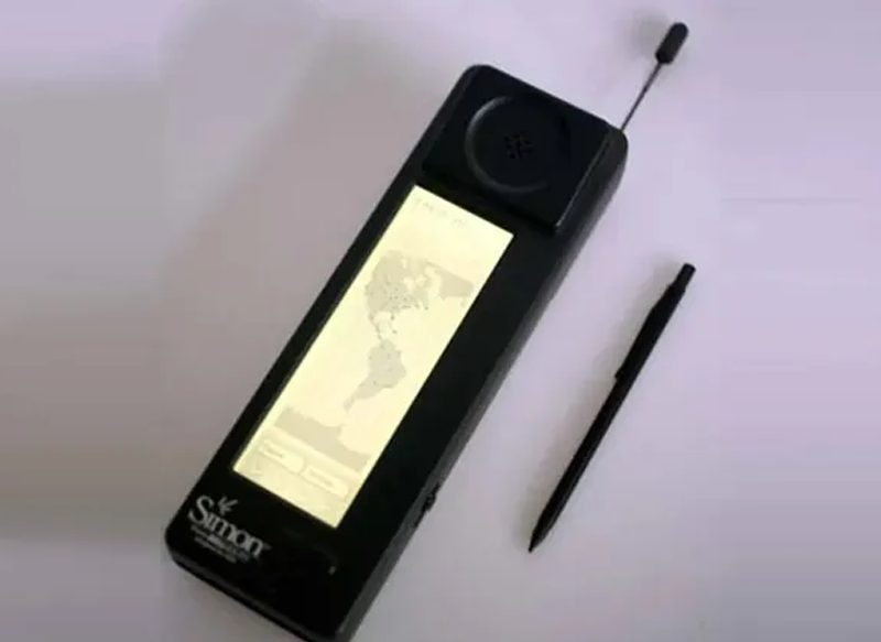EL PRIMER SMARTPHONE DE LA HISTORIA
