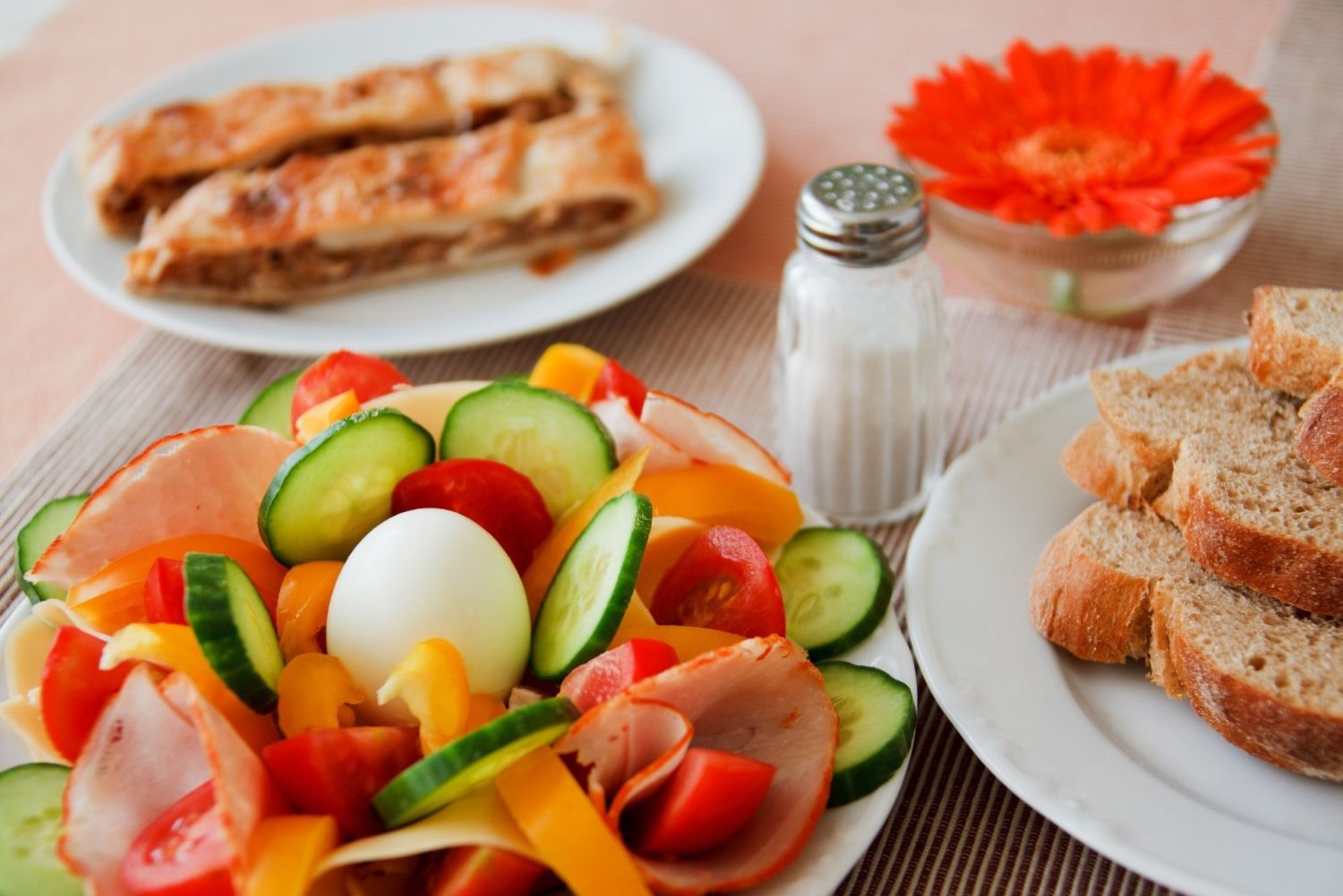 Dieta baja en carbohidratos: así puede ayudarte a alcanzar tus objetivos 3 Moncloa Beneficios para la salud de una dieta baja en carbohidratos