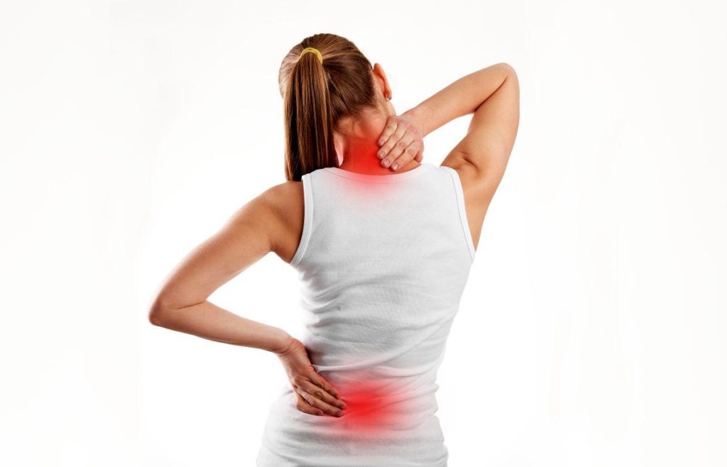 Alivia el dolor crónico con estas 3 poses de yoga 1 Moncloa Estas son las posturas de yoga ideales para aliviar el dolor crónico
