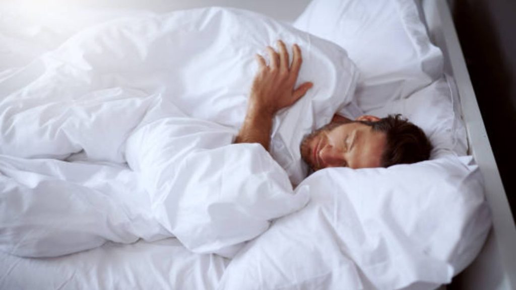Dormir sin ropa puede mejorar tu salud