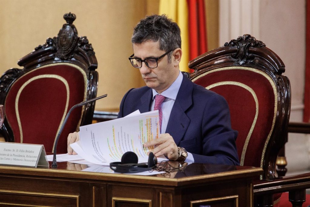 Félix Bolaños intenta convencer al PP para que vote por lo menos el paquete de medidas anticrisis