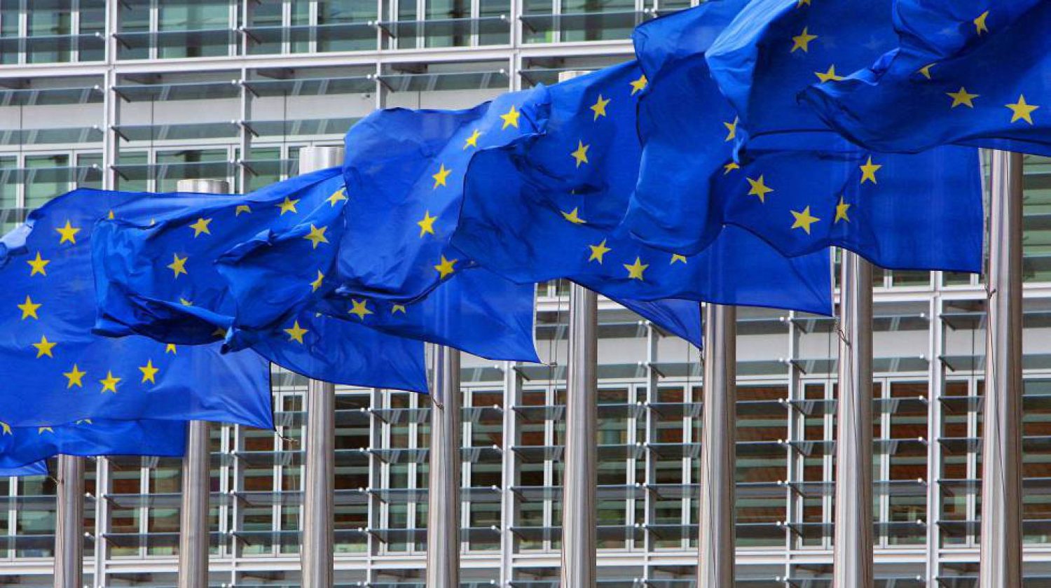 El papel de la política española en la formación de la Unión Europea 3 Moncloa España ha contribuido a la adopción de la moneda única europea