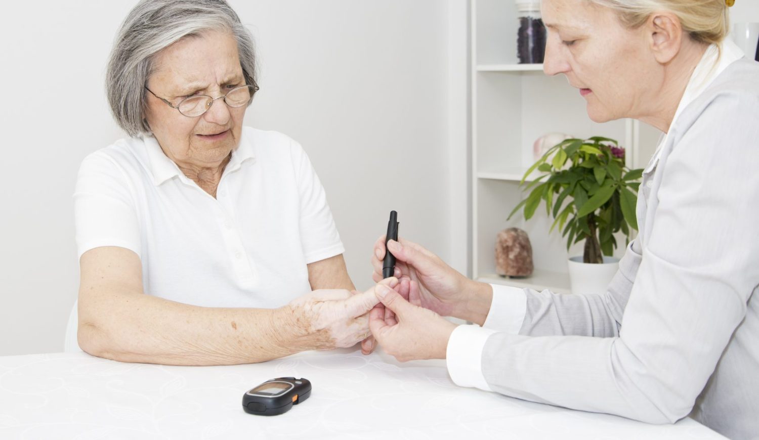 Diabetes tipo 2: cómo cambiar tu estilo de vida para controlarla 2 Moncloa ¿Qué alimentos debo comer para controlar mi diabetes?